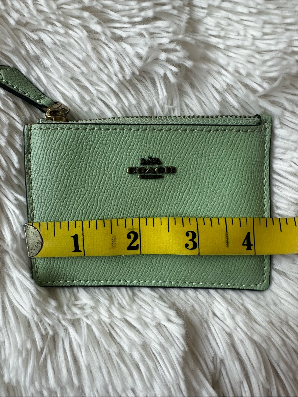COACH Mini Skinny ID Case Pistachio Green Leather Zip Coin Purse Card Holder - Picture 5 of 5